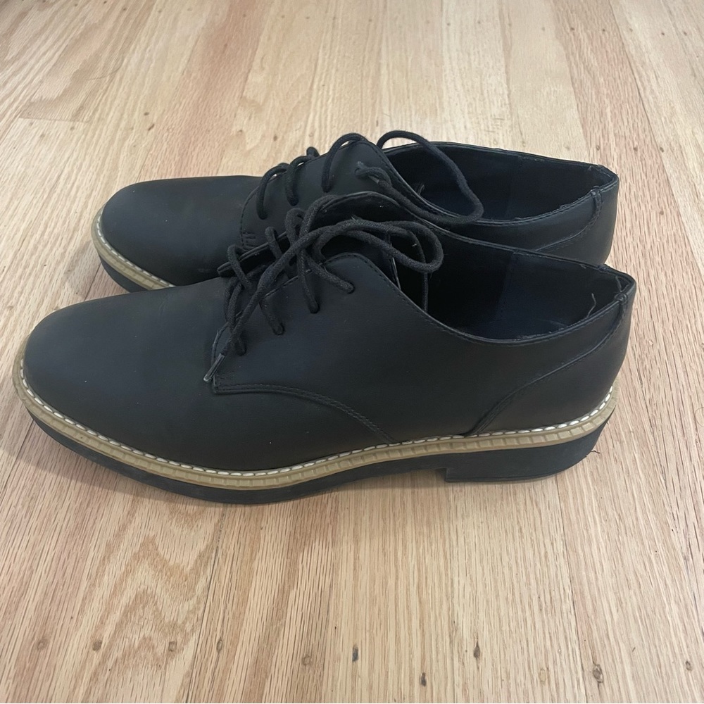 H&M Divided Oxford — 8.5/40